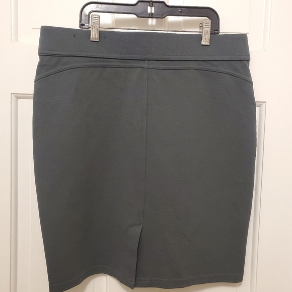 EC Liverpool Jeans Company Ponte Knit Pencil Skirt Size 8/29, Classic, Business - Picture 3 of 7